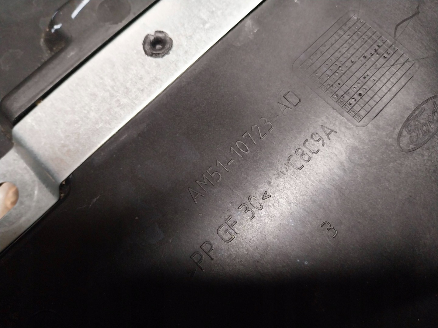 Blende Abdeckung Gehäuse AKUMULATORA AM51-10723-AD FORD C-MAX MK2 FOCUS MK3