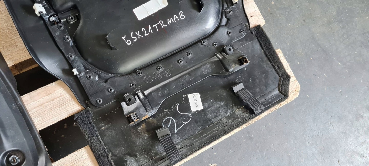 Chrysler Pacifica 2022 cover PLECY seat side left front 5SX21TRMA