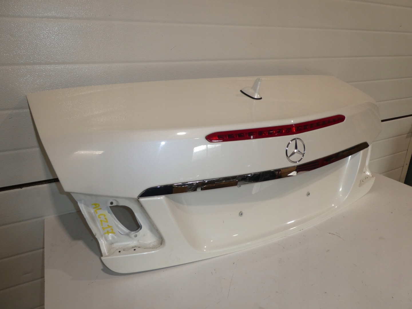 HECKKLAPPE KOFFERRAUMDECKEL MERCEDES E W207 CABRIO BIALA PERLA