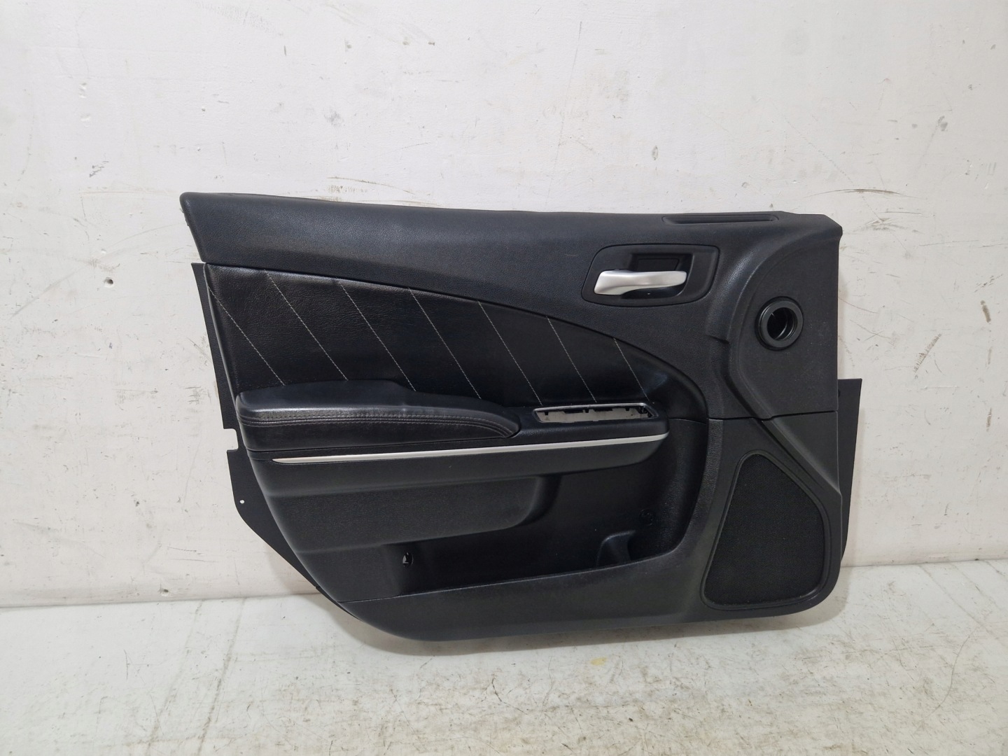 DODGE CHARGER 2019- side door left front leather 5PF051X9AI