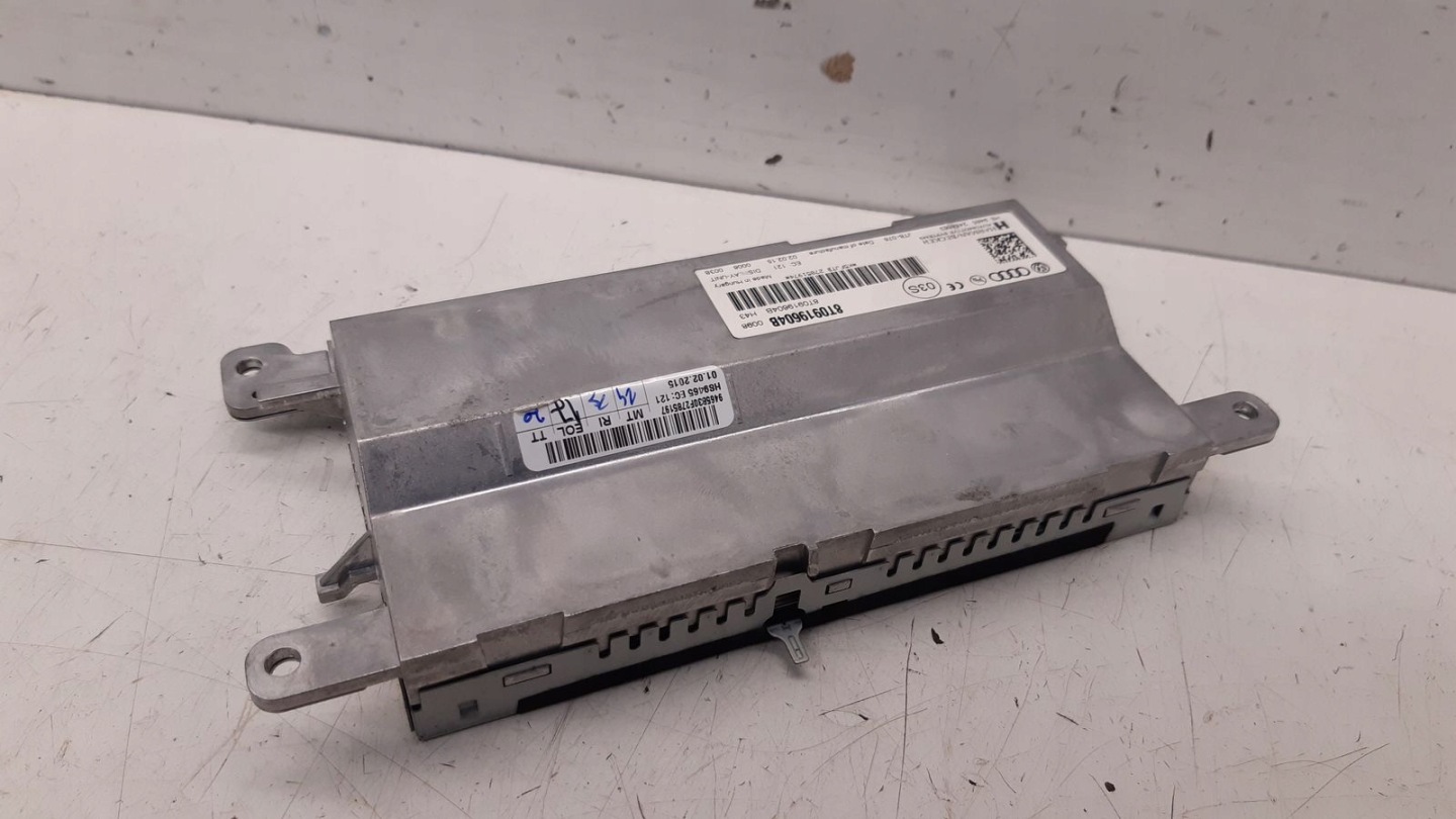 display Audi A4 B8