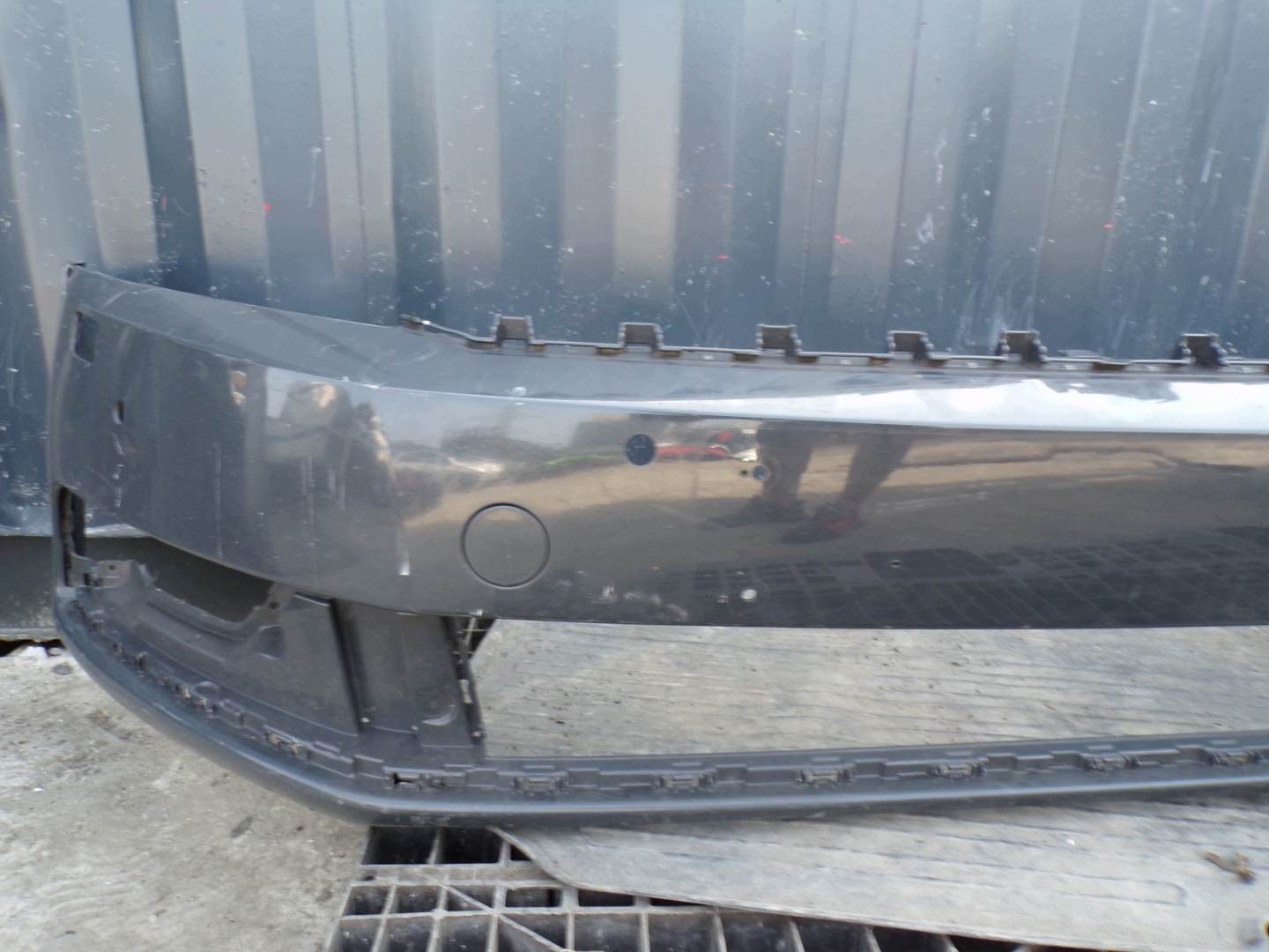 front bumper front VOLKSWAGEN PASSAT B7 washers (R1)