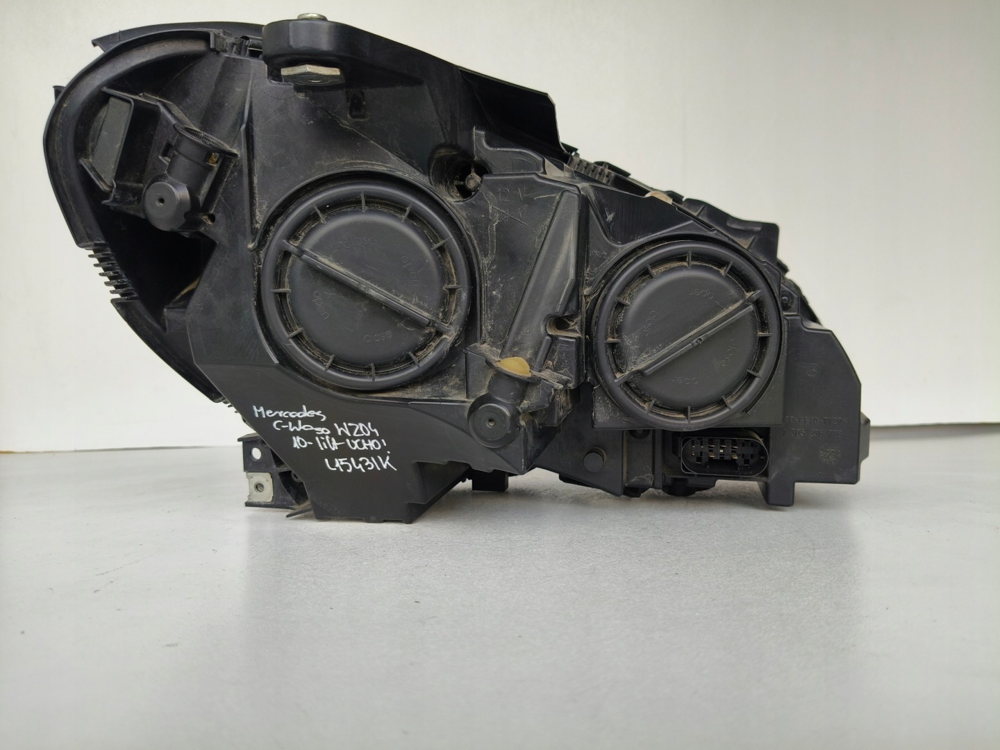 light left REFLEKTOR MERCEDES C-KLASA W204 10- LIFT