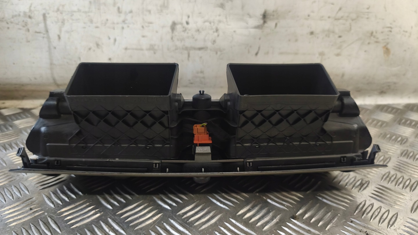 grid air conditioning devices central CITROEN PICASSO C4 2008r 303845