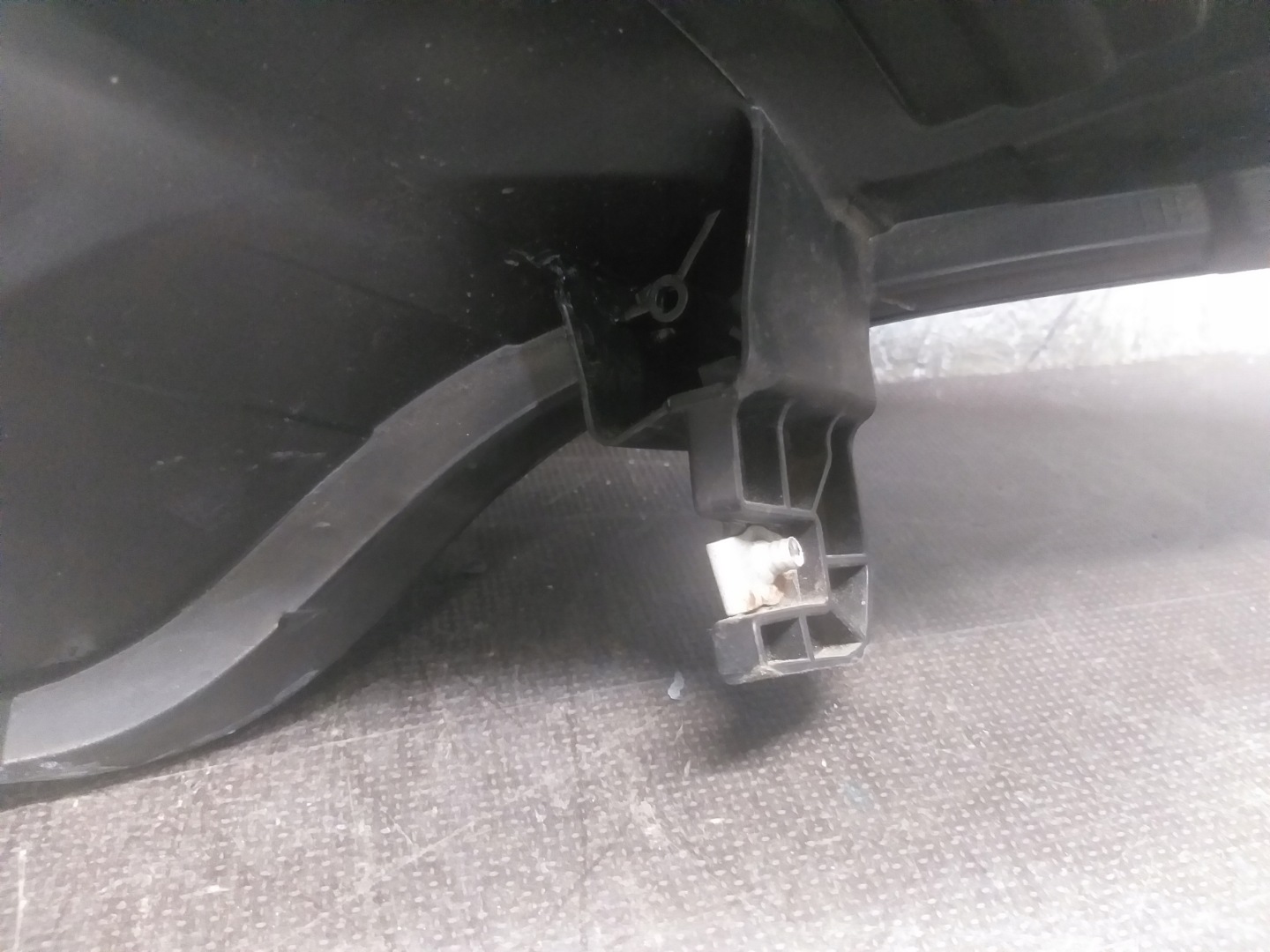 light front left OPEL CORSA E LED 39108226