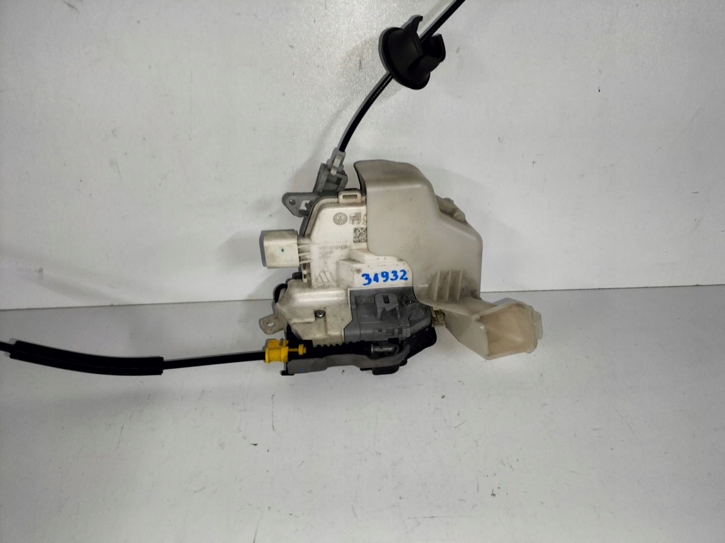 lock door przednich front left AUDI A3 8V 12- A4 B8 08-A5 8T 07