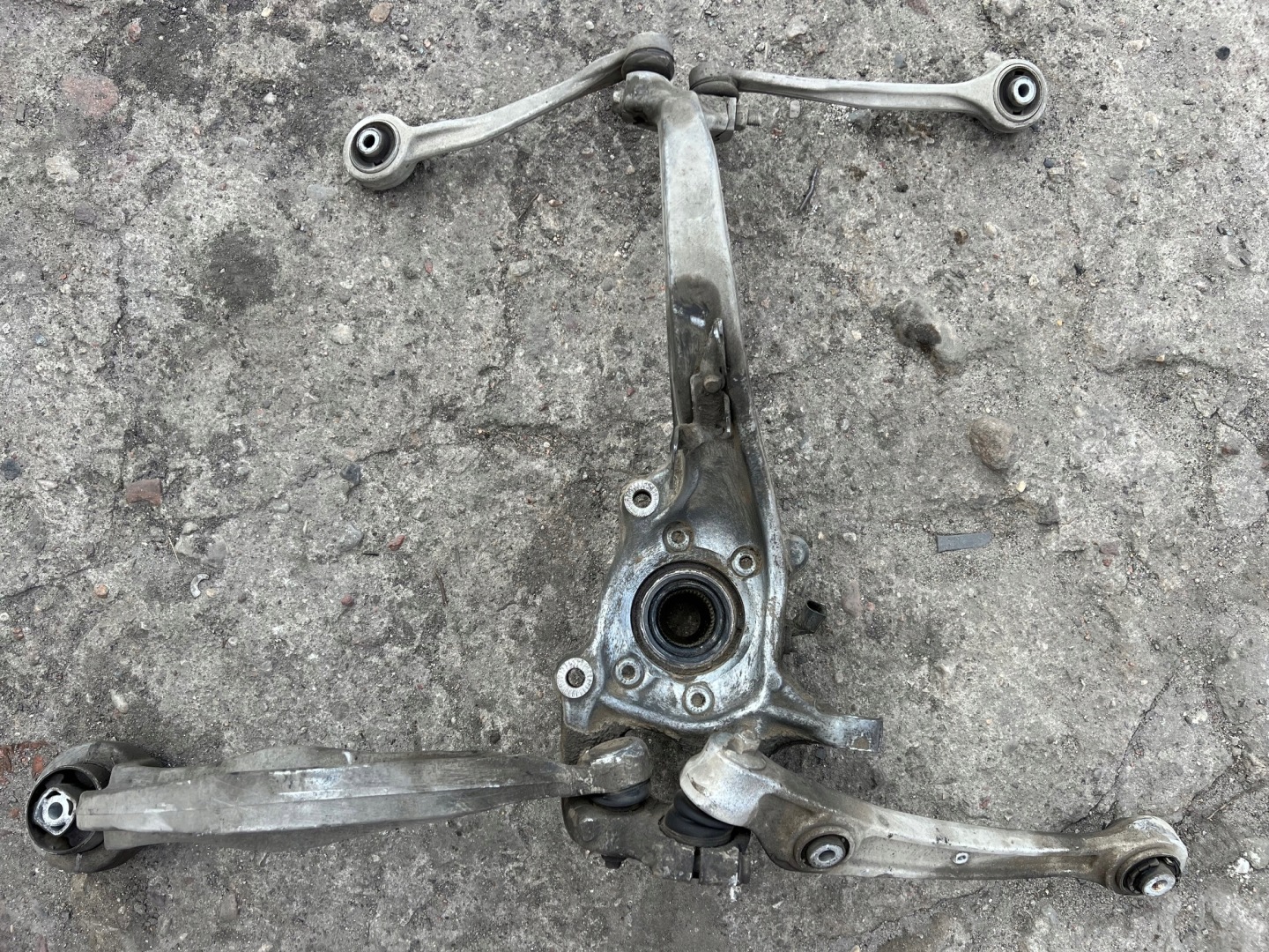 AUDI A4 B8 A5 8T A6 C7 A7 swing left left front 8K0407257E