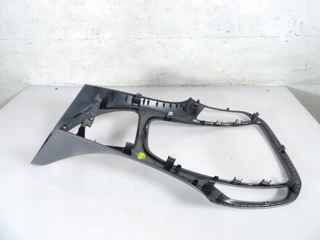 OPEL ASTRA J Moulage Châssis OZDOBNA Console 82290894
