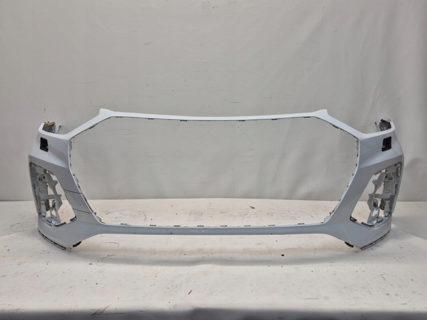 AUDI Q5 II 2 LIFT 20-24 bumper front front washer