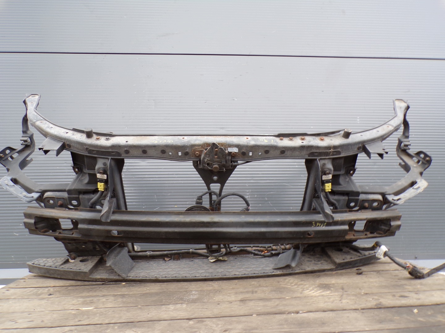 support panel for radiators CZOLOWKA pillar iron HYUNDAI i30 1 and GENERACJA (1)