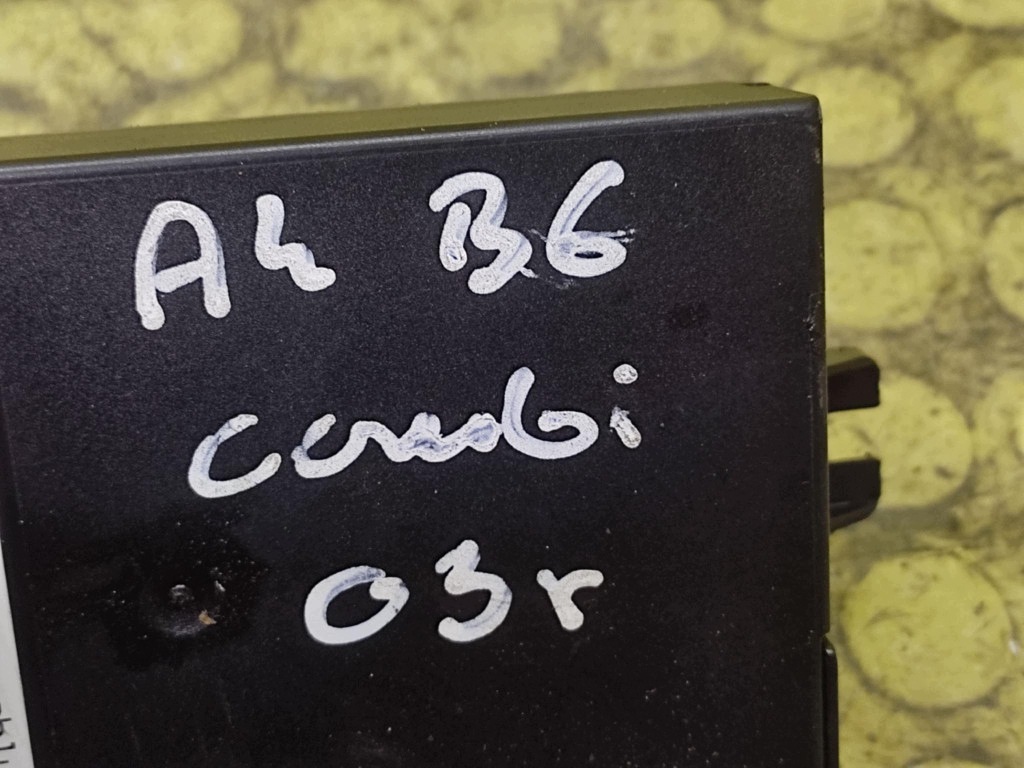 AUDI A4 B6 KOMBI modul HAKA 8E0907383