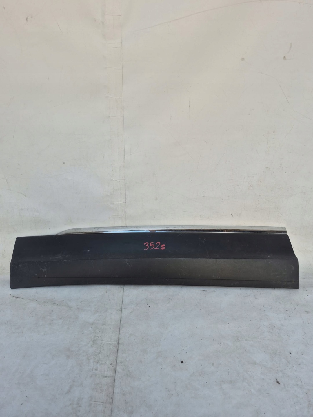 VW TIGUAN 2 II 16- left moulding door front 5NA854939P