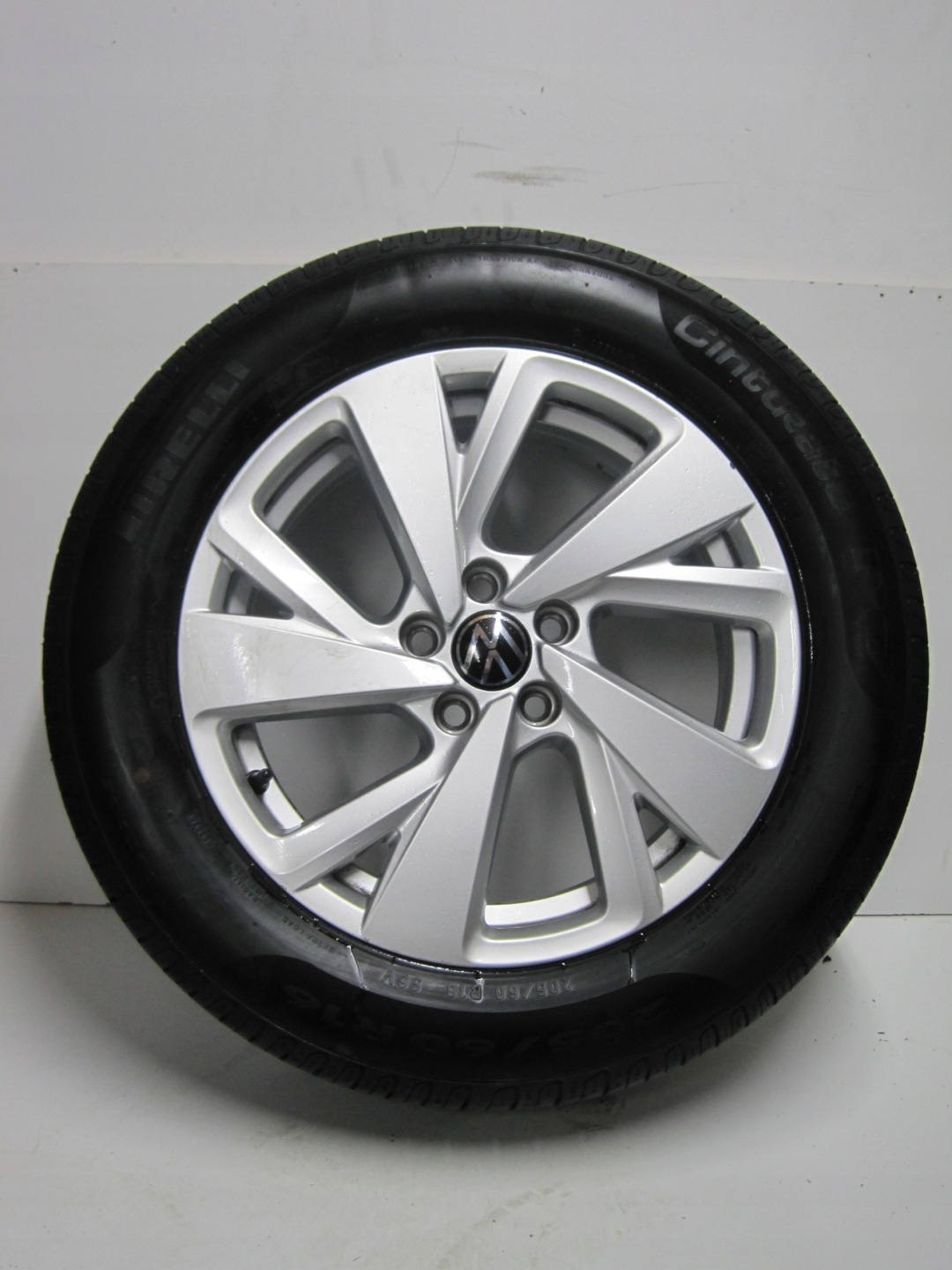 wheels discs tyres VW TAIGO 2G7 R16 25r