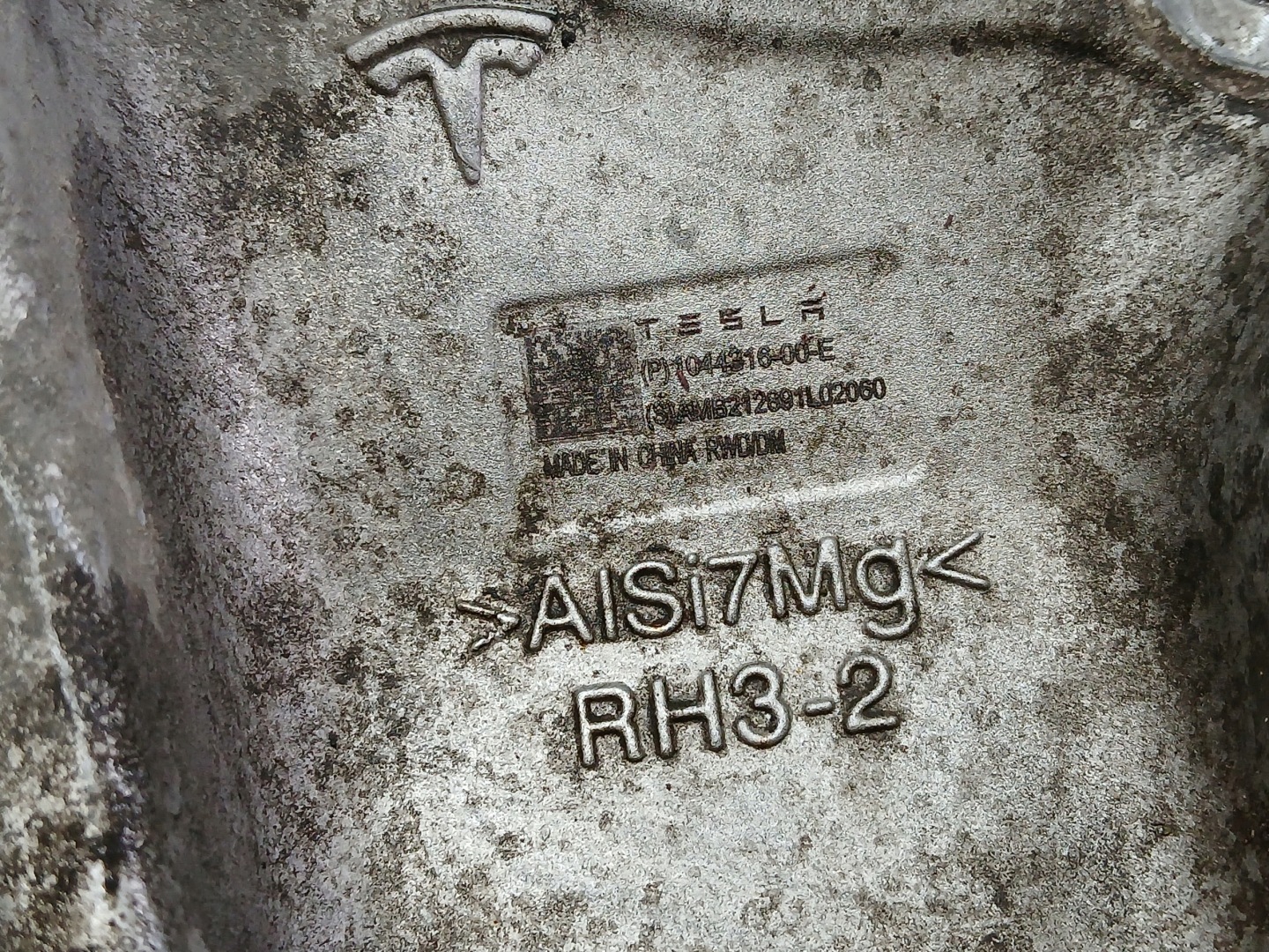swing right front TESLA 3 III 104431600-E