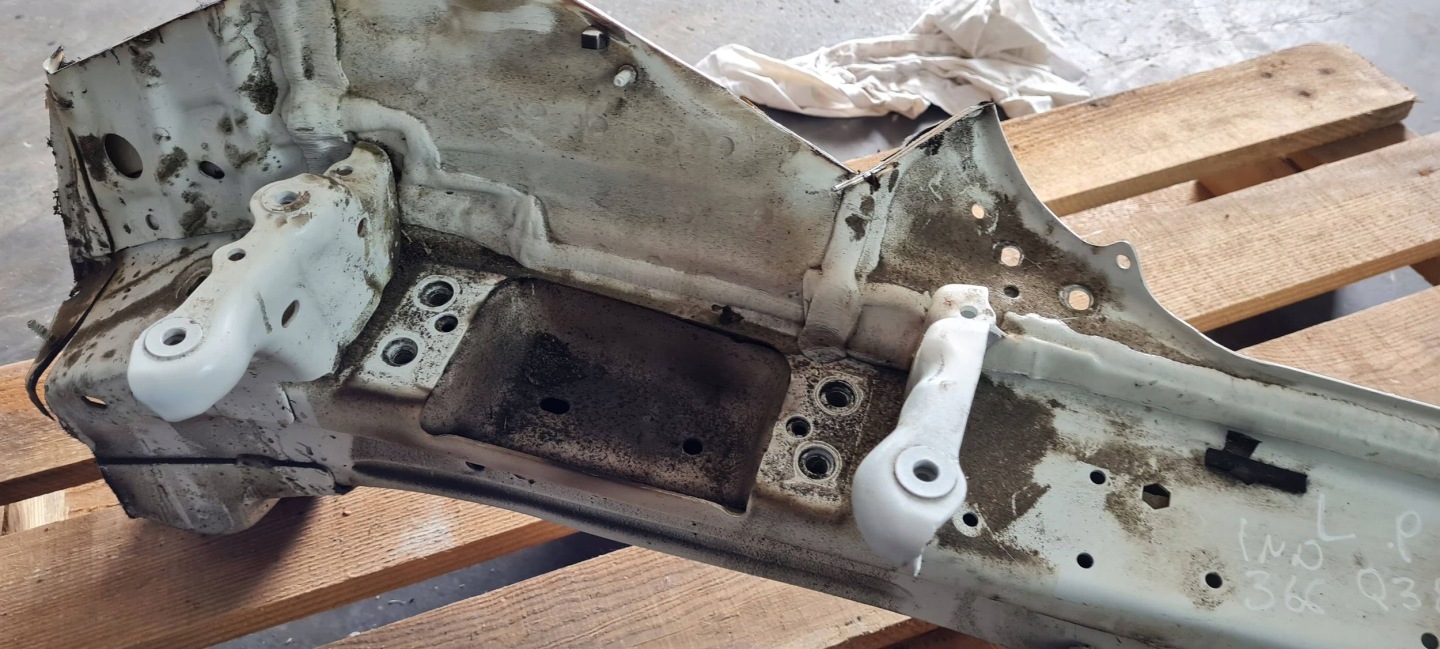 Q3 83A quarter left left front front LS9R