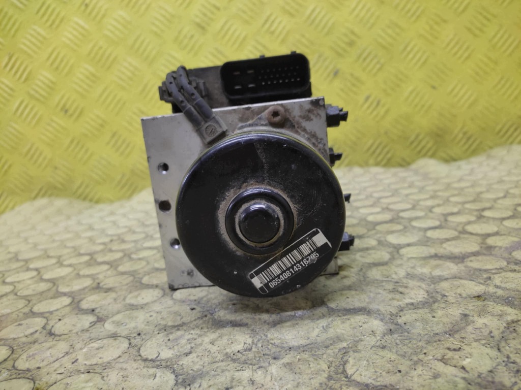 SEAT LEON et Pompe ABS 1J0614117D