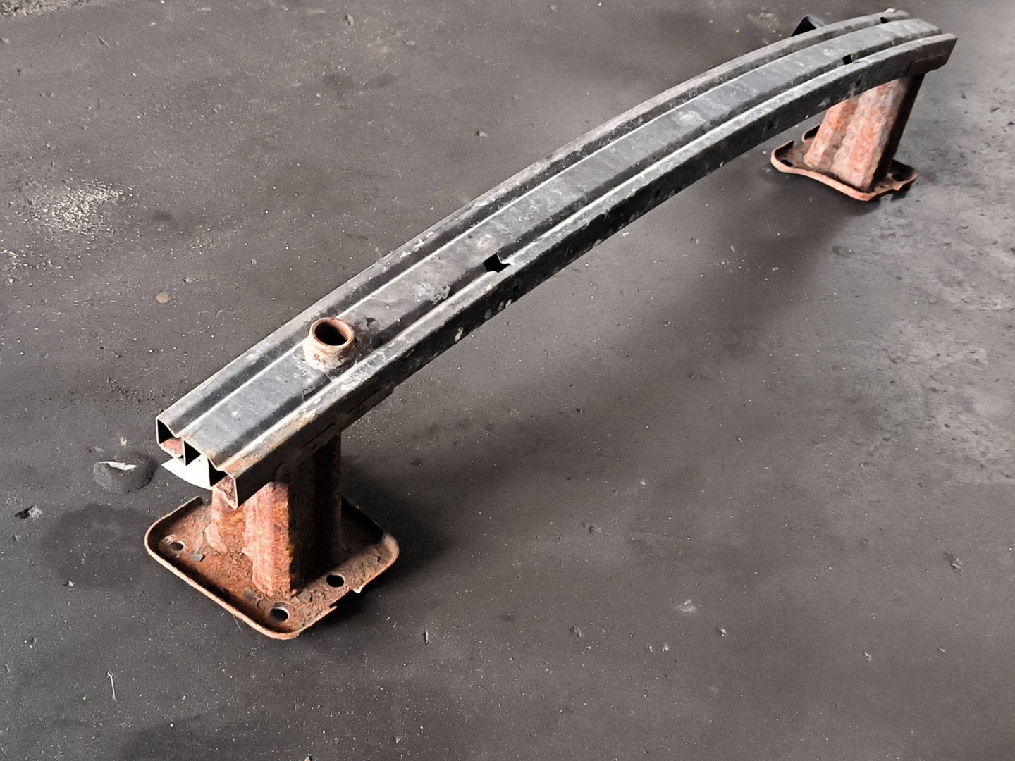 bumper support front OPEL VIVARO B