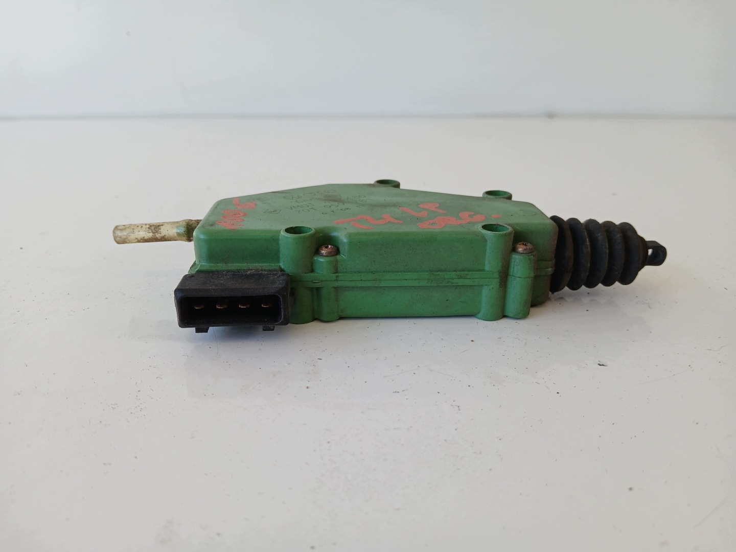 VW T4 mini motor damper central of a lock left front 701959781