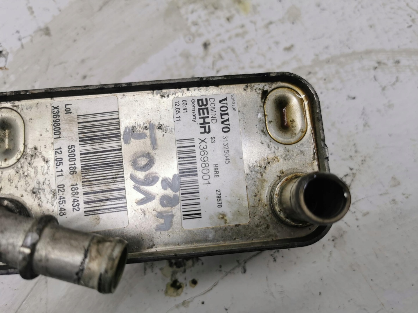 radiatore olio VOLVO V60 e 2.0 D 163KM 31325045