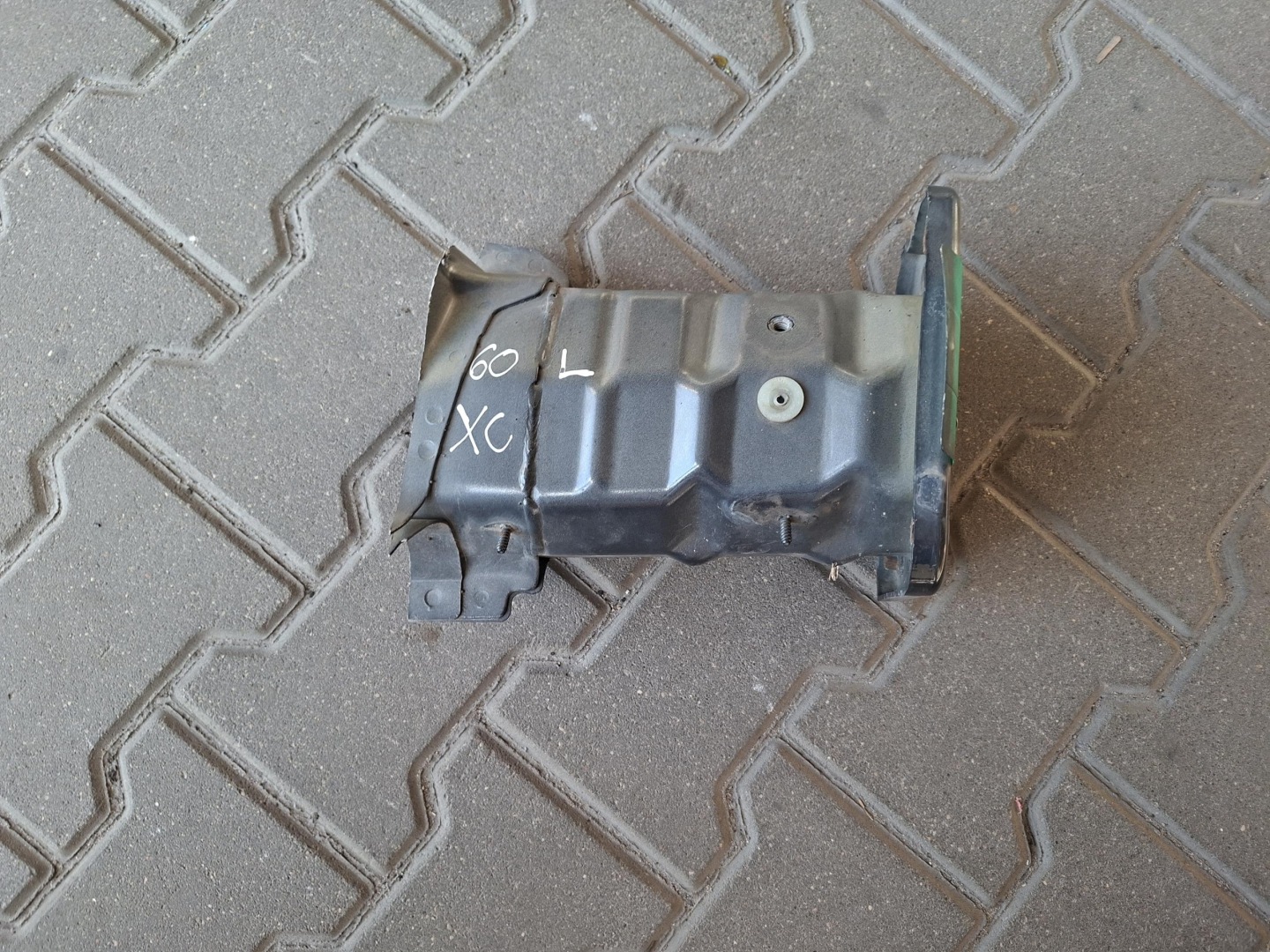 quarter front front left beam tip VOLVO XC60 and LIFT