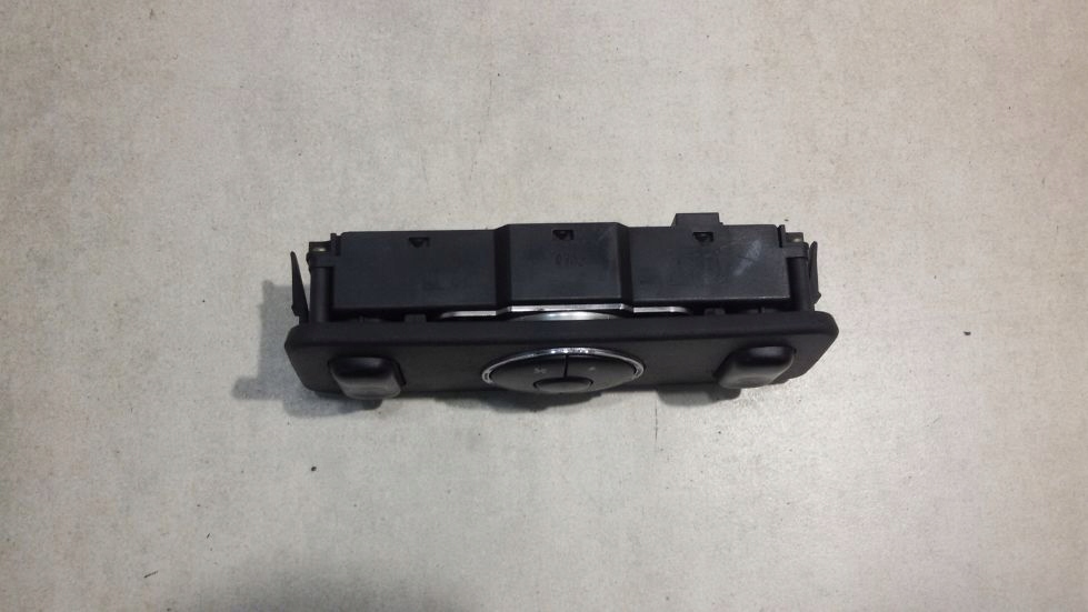 PANEL Bouches buses Vitre Arrière MERCEDES ML W163 A1638200326