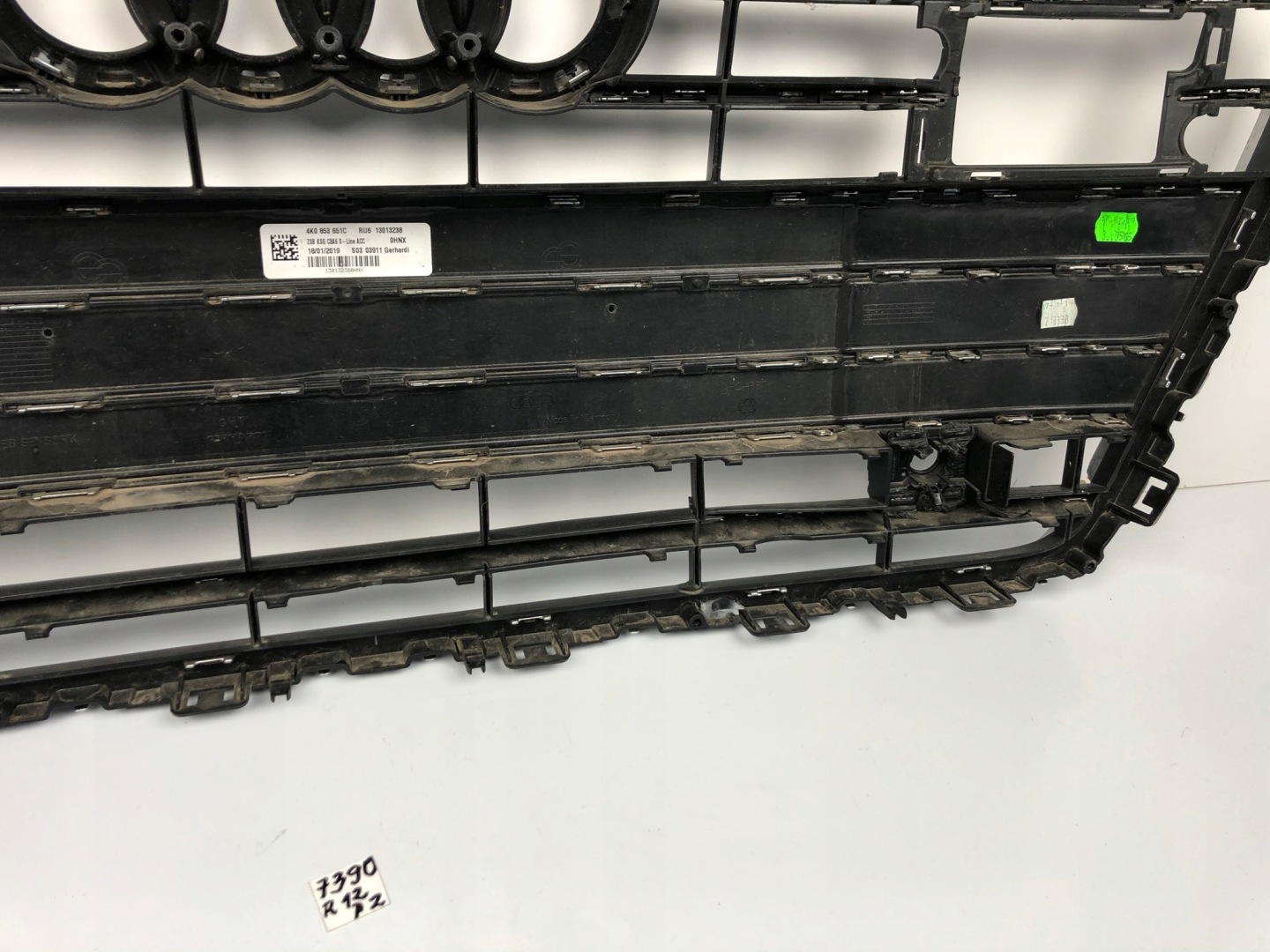 maska AUDI A6 C8 4K0 4K0853651C