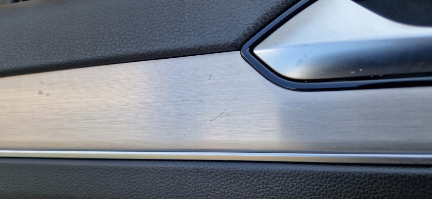 side PASSAT B8 sedan leather mouldings ALU as new