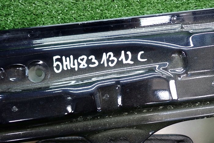 VW GOLF VIII 8 door right front front