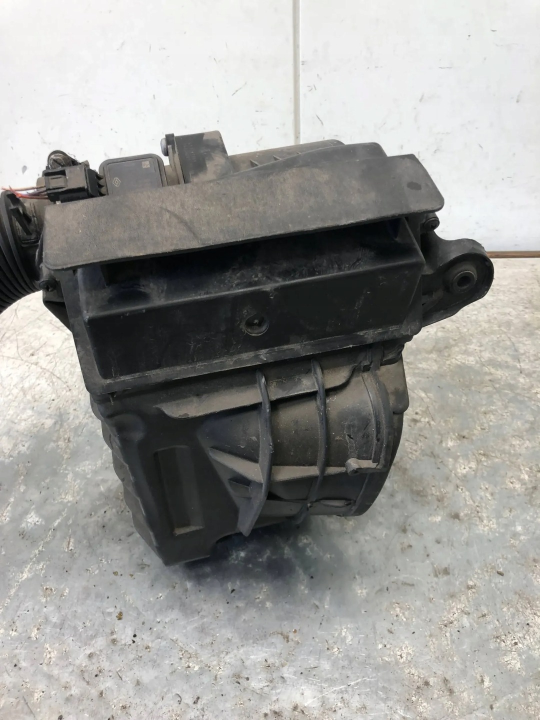 Gehäuse filter luft RENAULT SCENIC III 8200947663