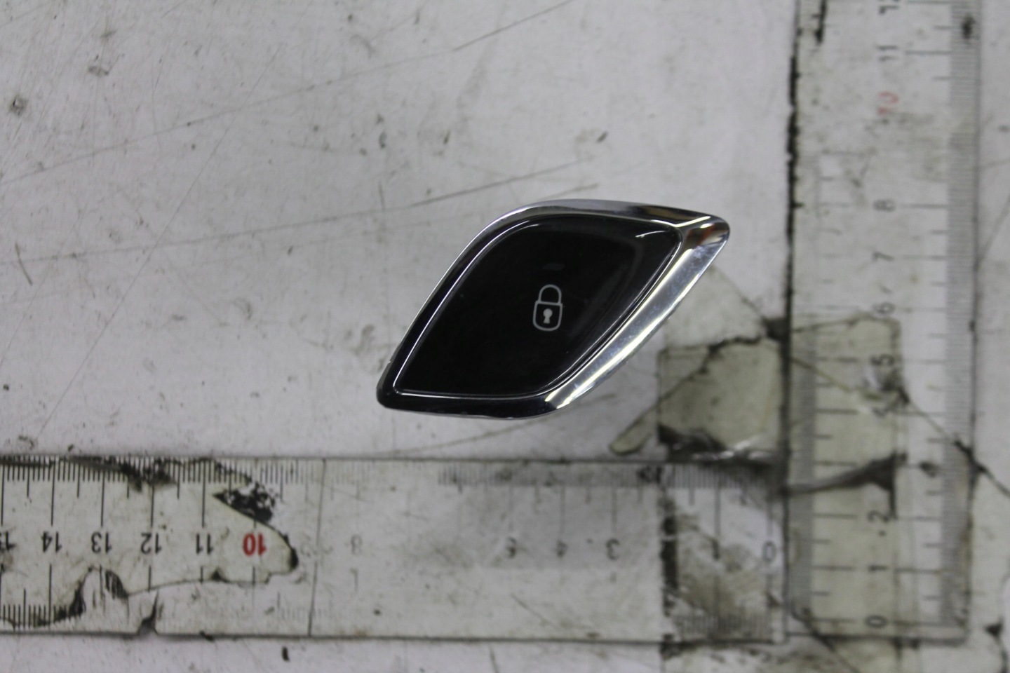 button central 96656599XU CITROEN DS3 10-16