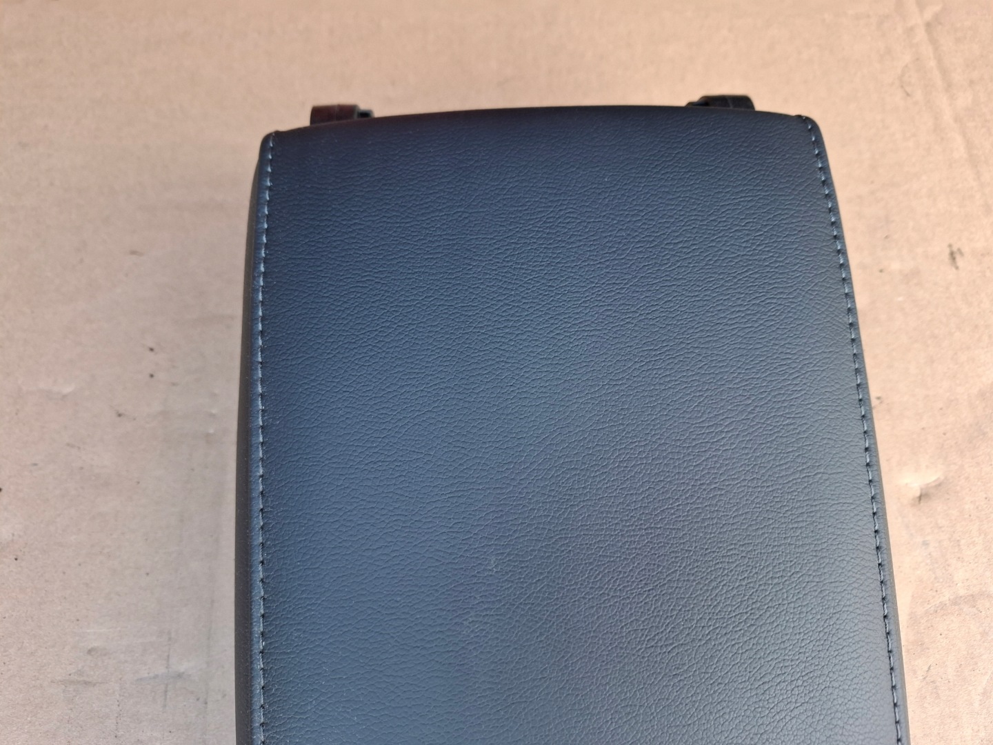 armrest HONDA CRV V 22r leather