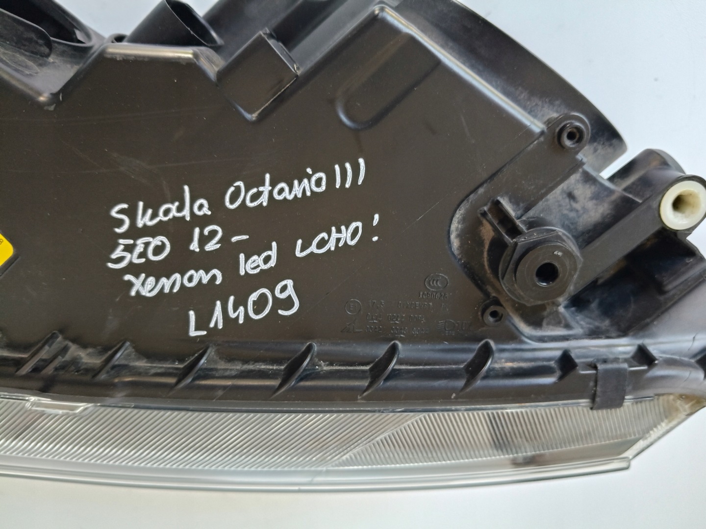light left REFLEKTOR SKODA OCTAVIA III 3 5E 5E0 12-16 XENON LED