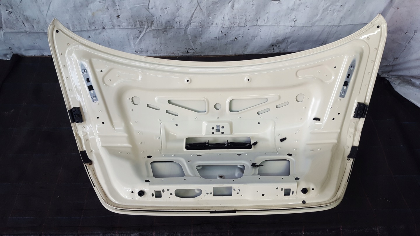 trunk door sedan C623 Mercedes W211
