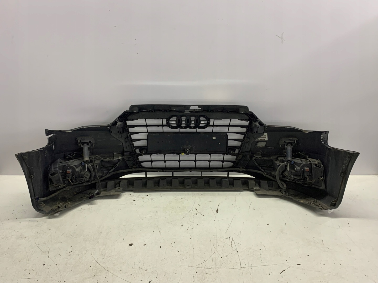 bumper front front 4XPDC washer AUDI A3 8V of wheels. LZ7S 13-16