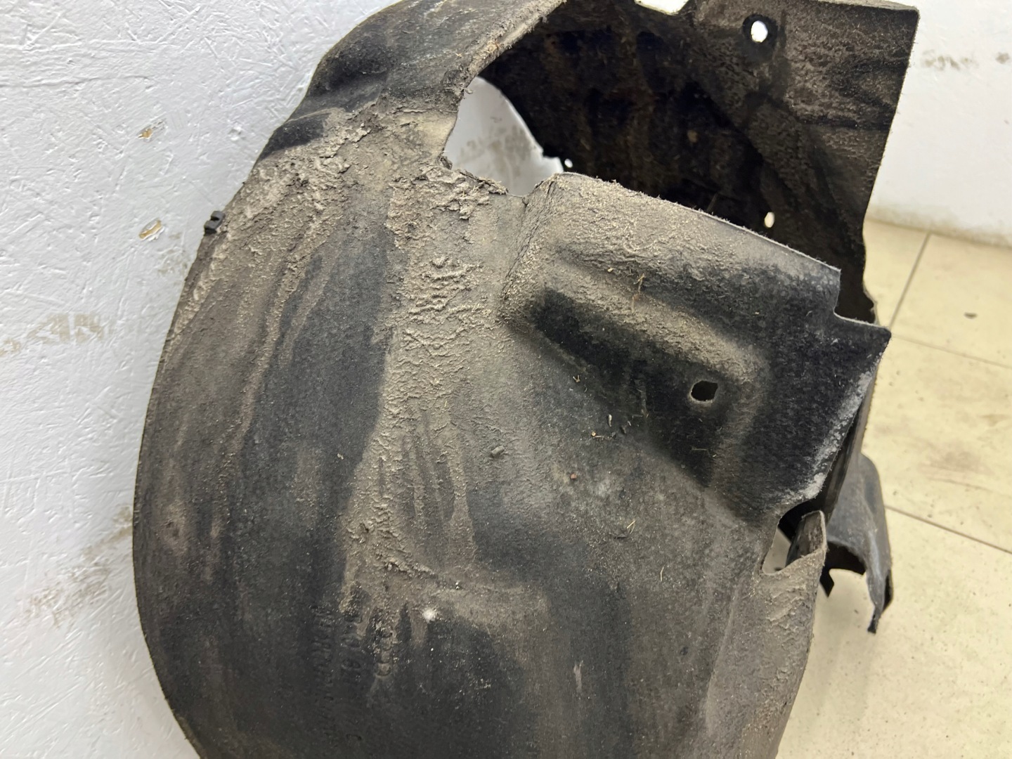 AUDI A4 B8 8K 08R mudguard left front 8K0821171C 08-11R