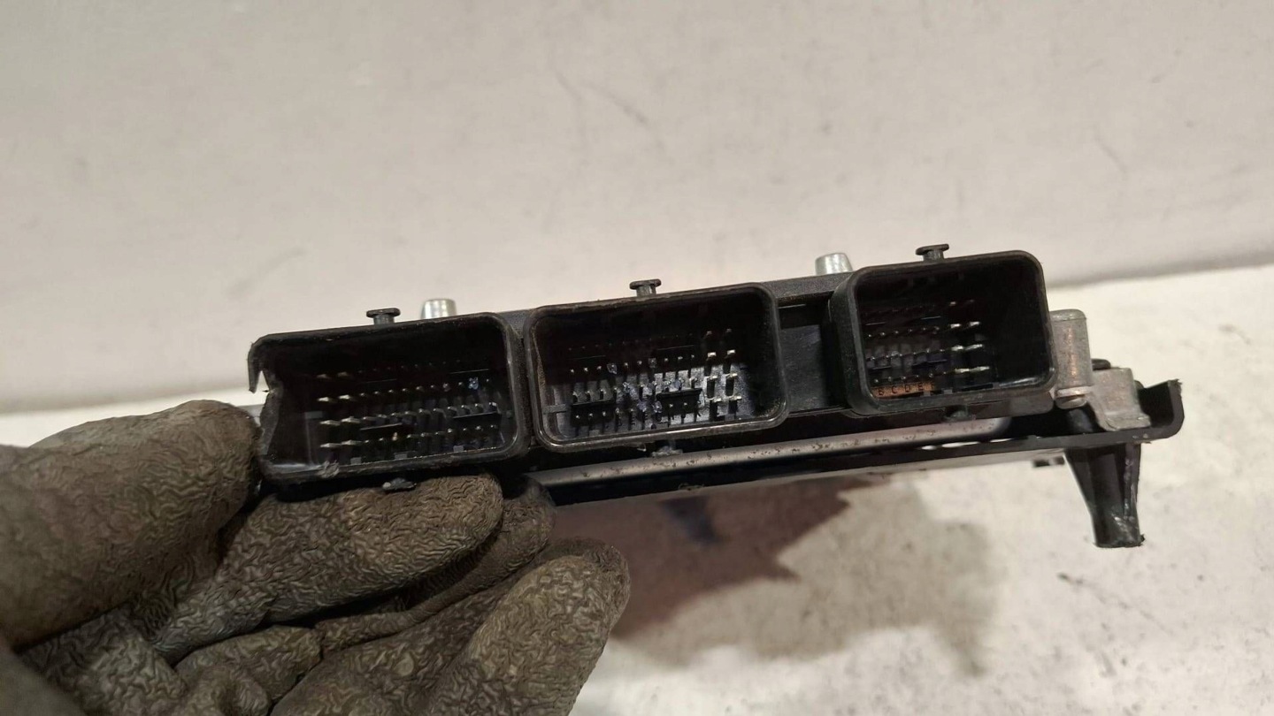 control unit of the engine computer 9663548180 Citroen Peugeot 2.0 HDI
