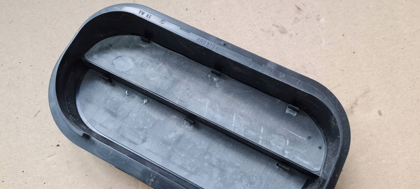 A5 8W grid WENTYLACYJNA boot 6R0819465C A6 C8 A3 8Y Q5 80A