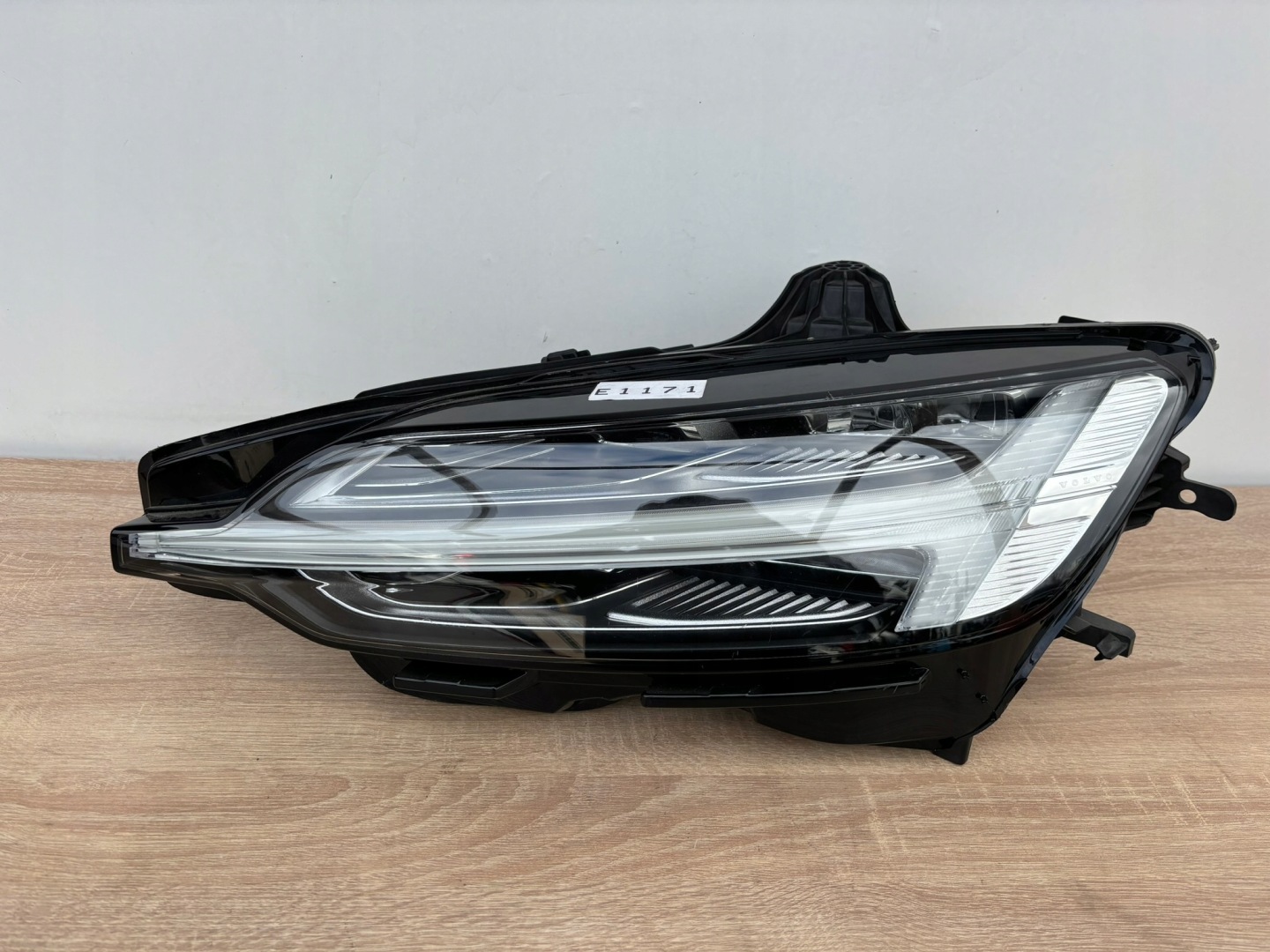 VOLVO V60 S60 CC 2017-2022 ROK left light front FULL LED 32228817 E1171