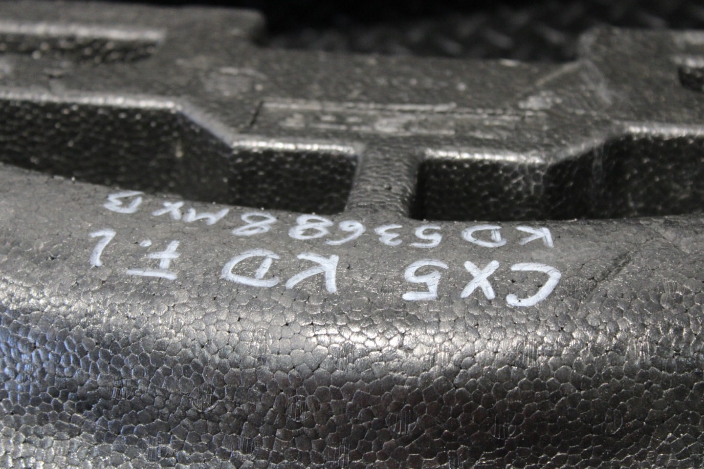 polystirene boot MAZDA CX5 KD KD53688MXB