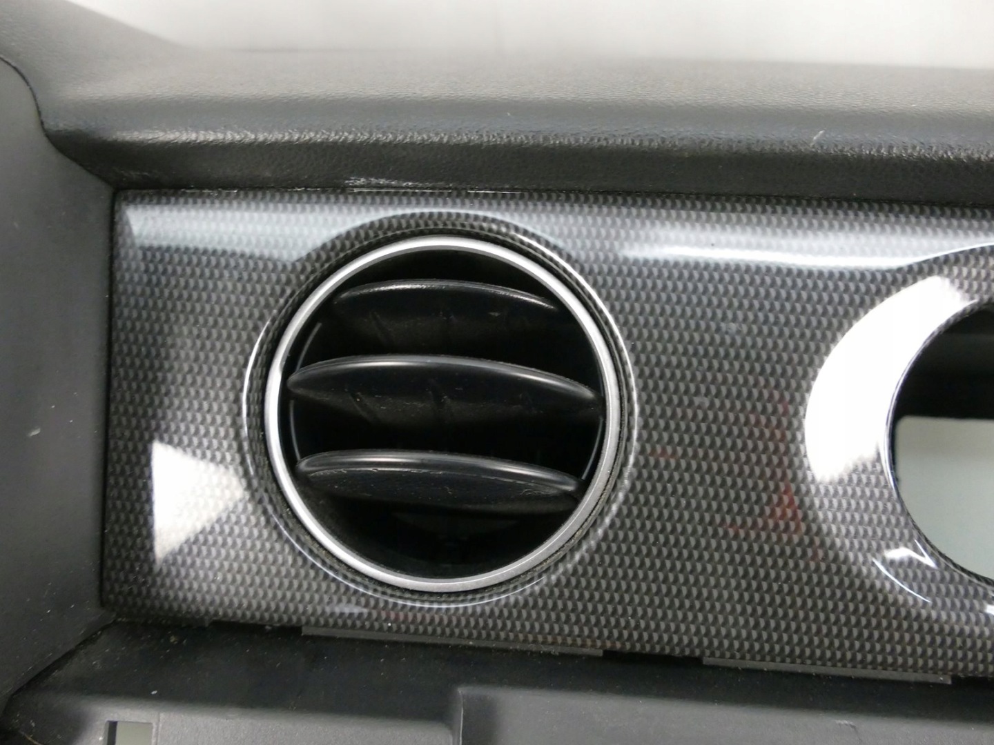 MITSUBISHI OUTLANDER and cockpit dashboard console EU