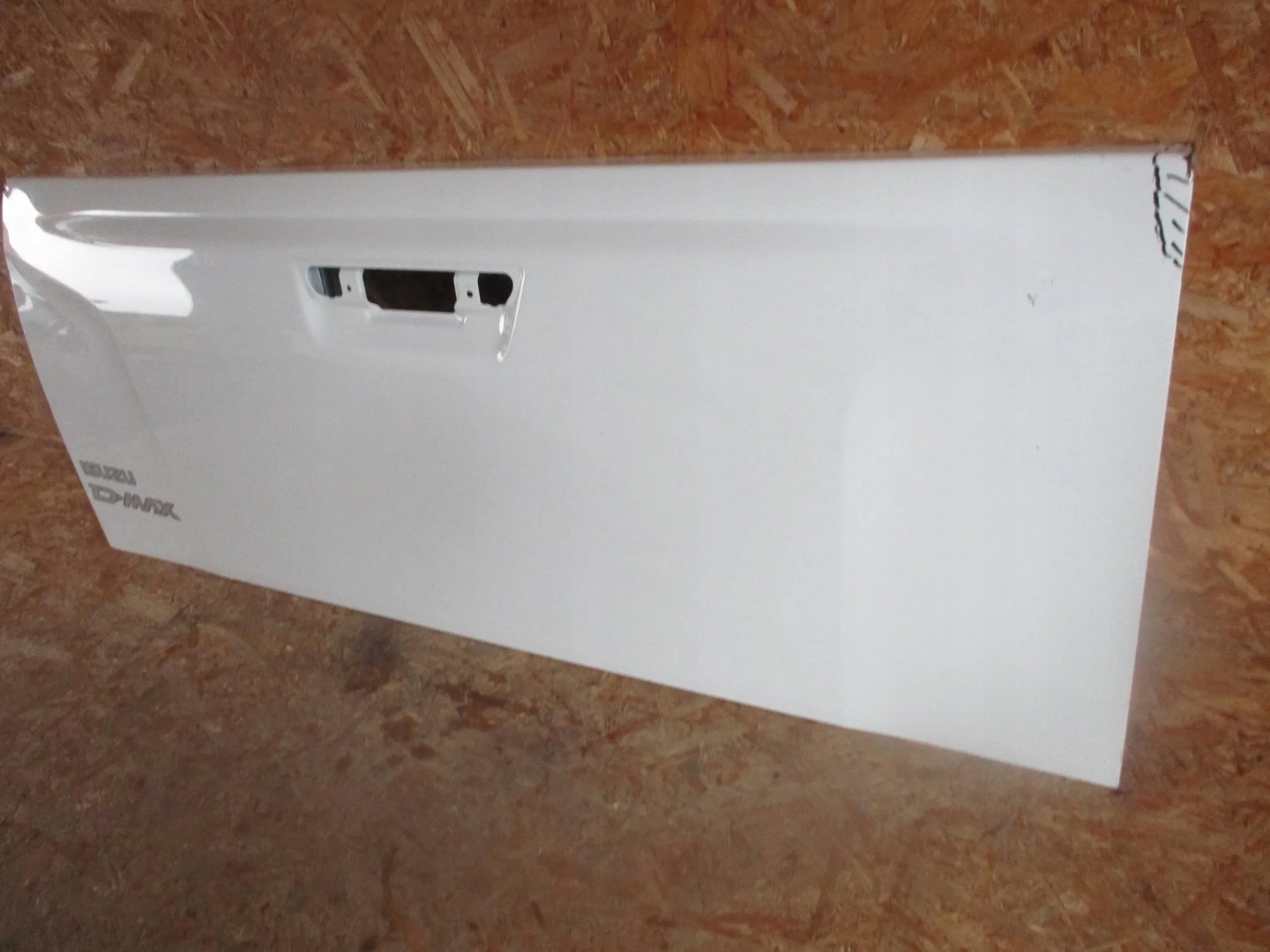 boot door rear ISUZU D-MAX 21