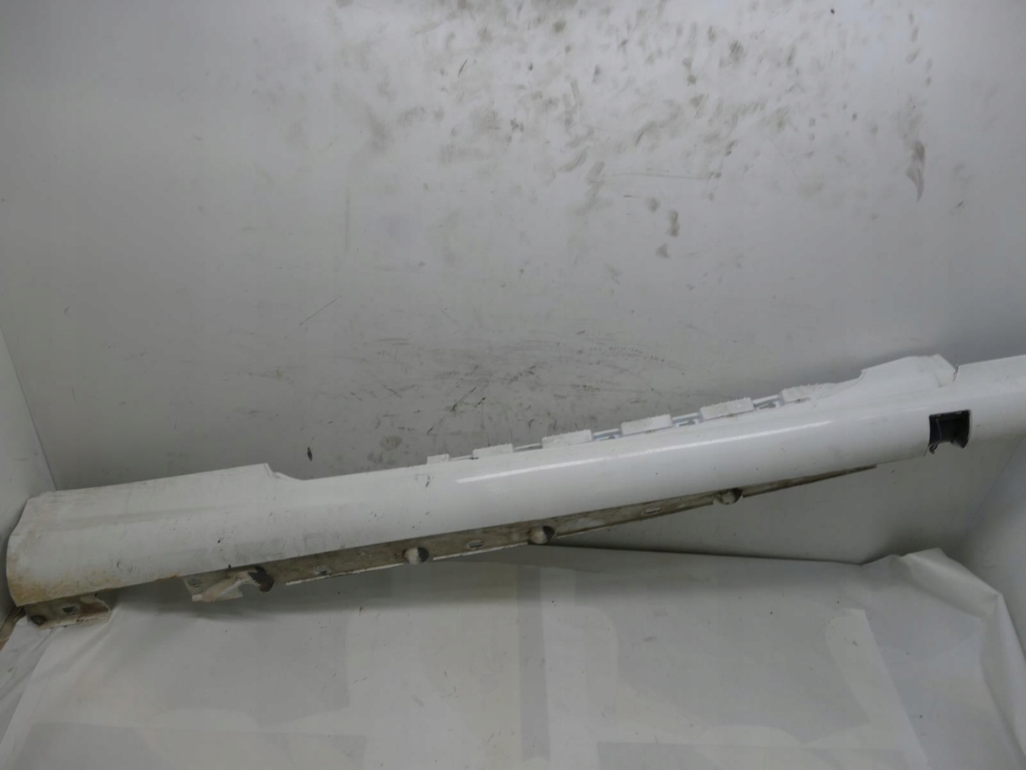 MERCEDES E W207 C207 moulding threshold cap P 159