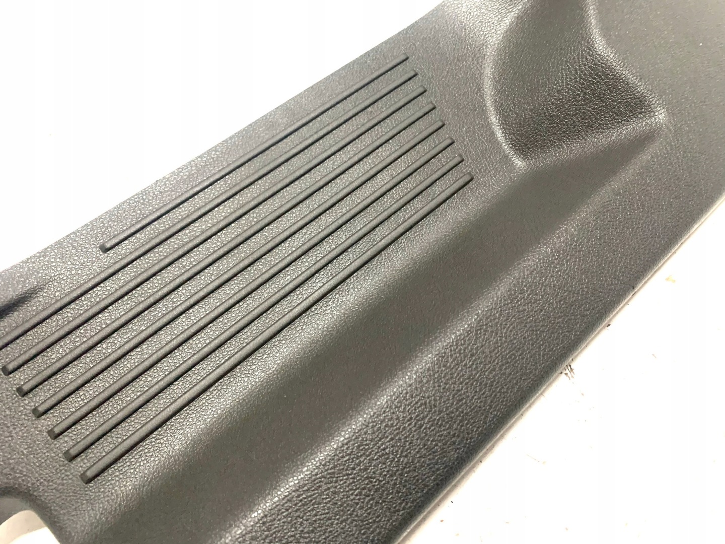 Stopien podest threshold door right rear part Ford Courier