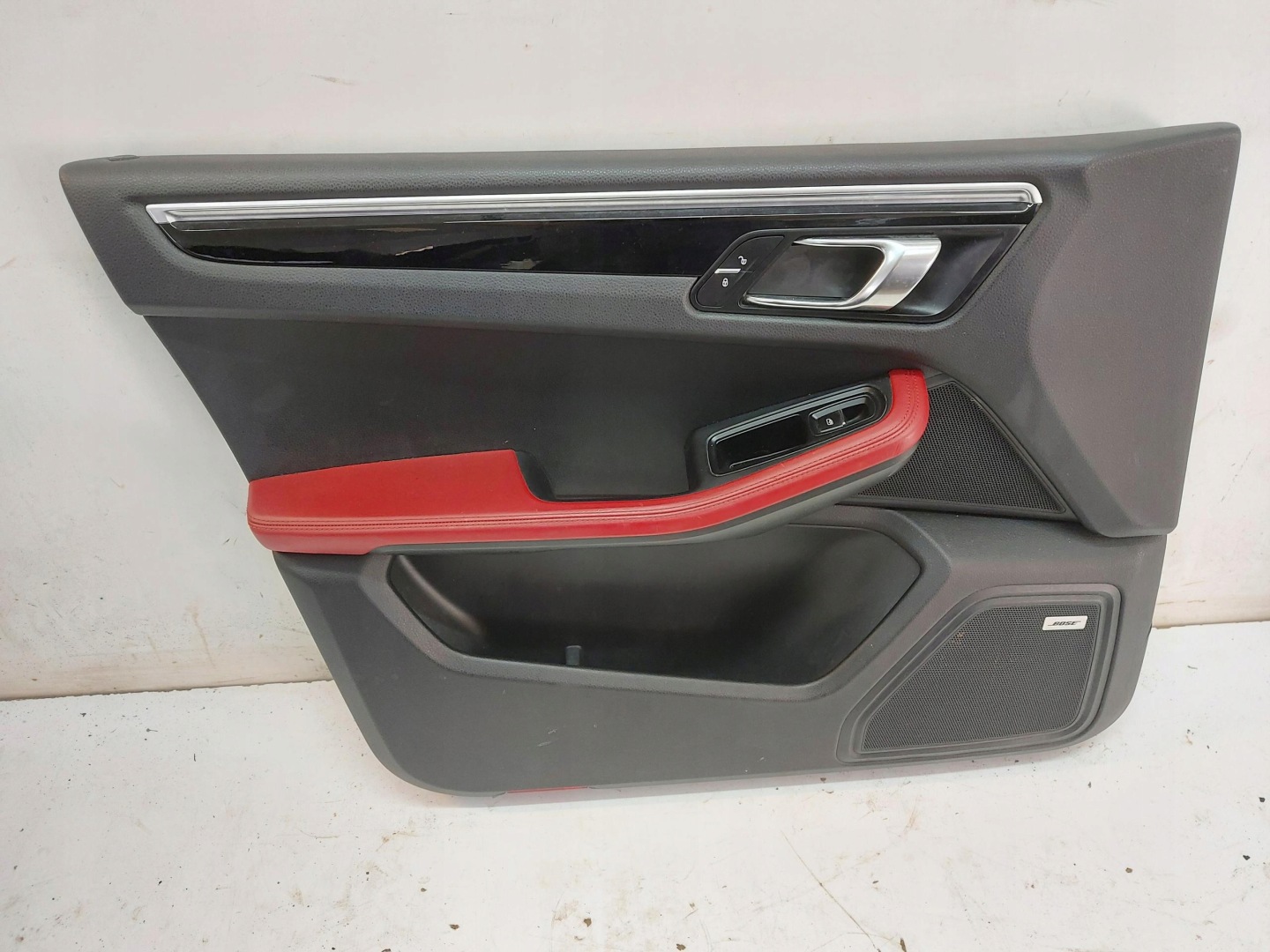 PORSCHE MACAN S 95B upholstery side door front left BOSE UK RHD