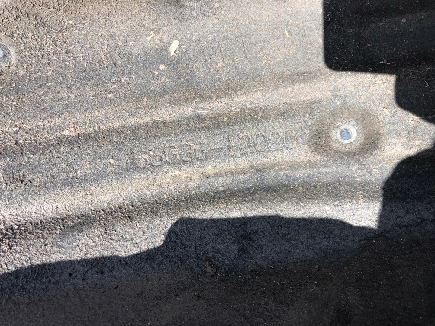 mudguard left rear part TOYOTA AURIS and 65638-12020