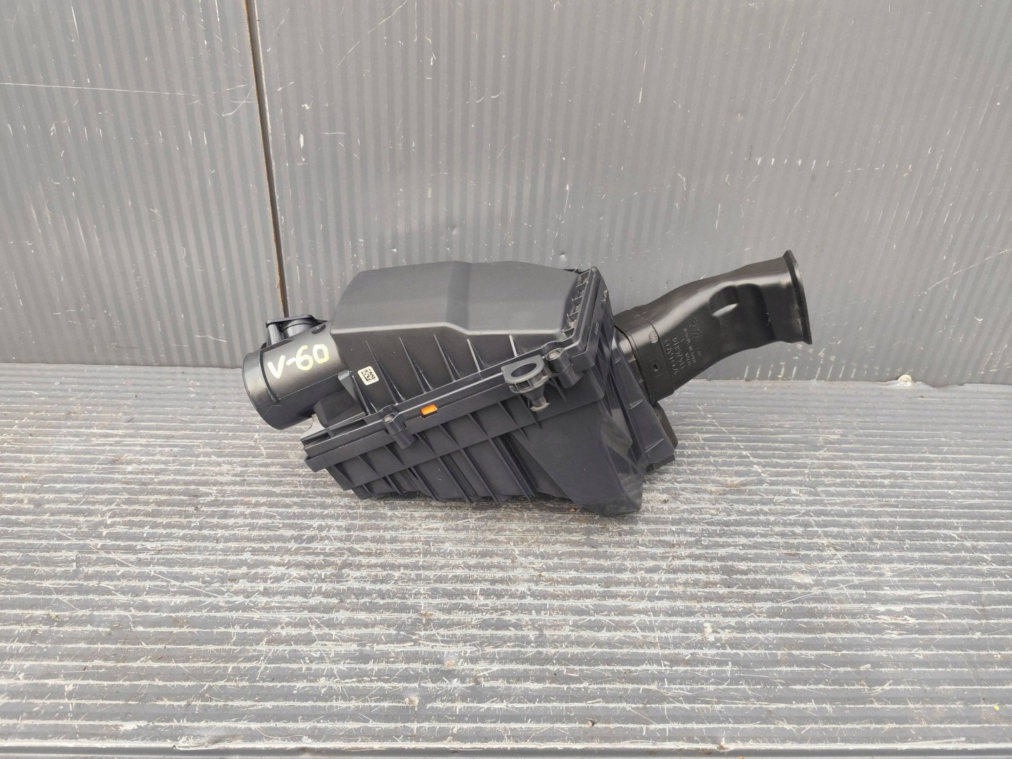 VOLVO V60 II kućište filtera zraka 31474862