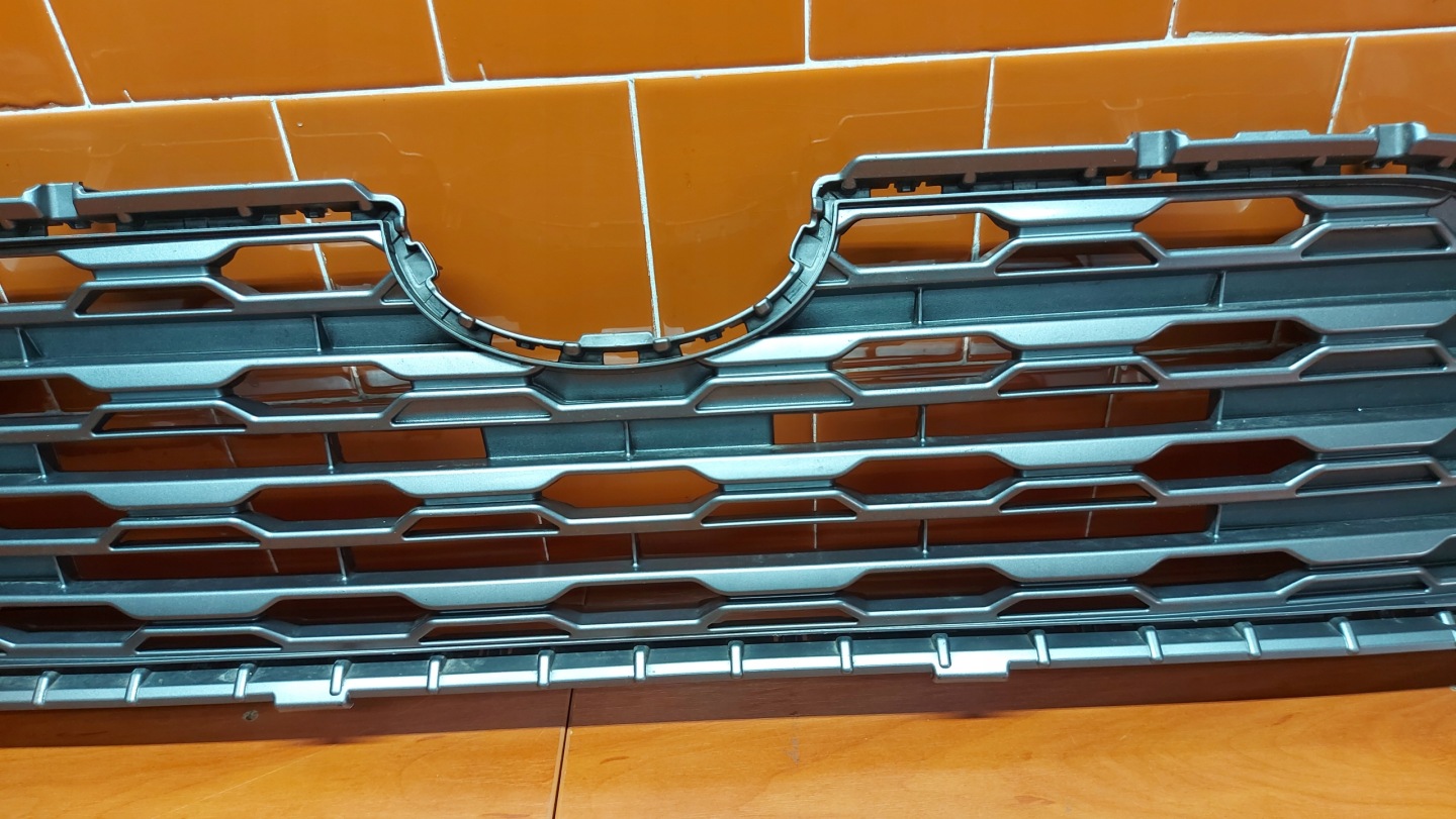 grill grille of a bumper front front TOYOTA RAV4 V 18
