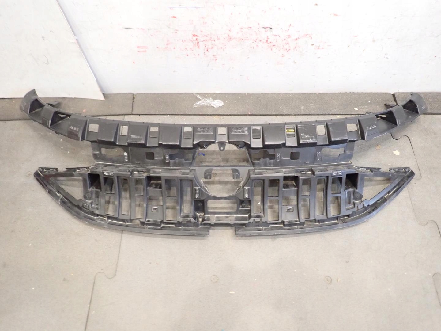 pillar of a bumper VW ID4 2020- 11A807231