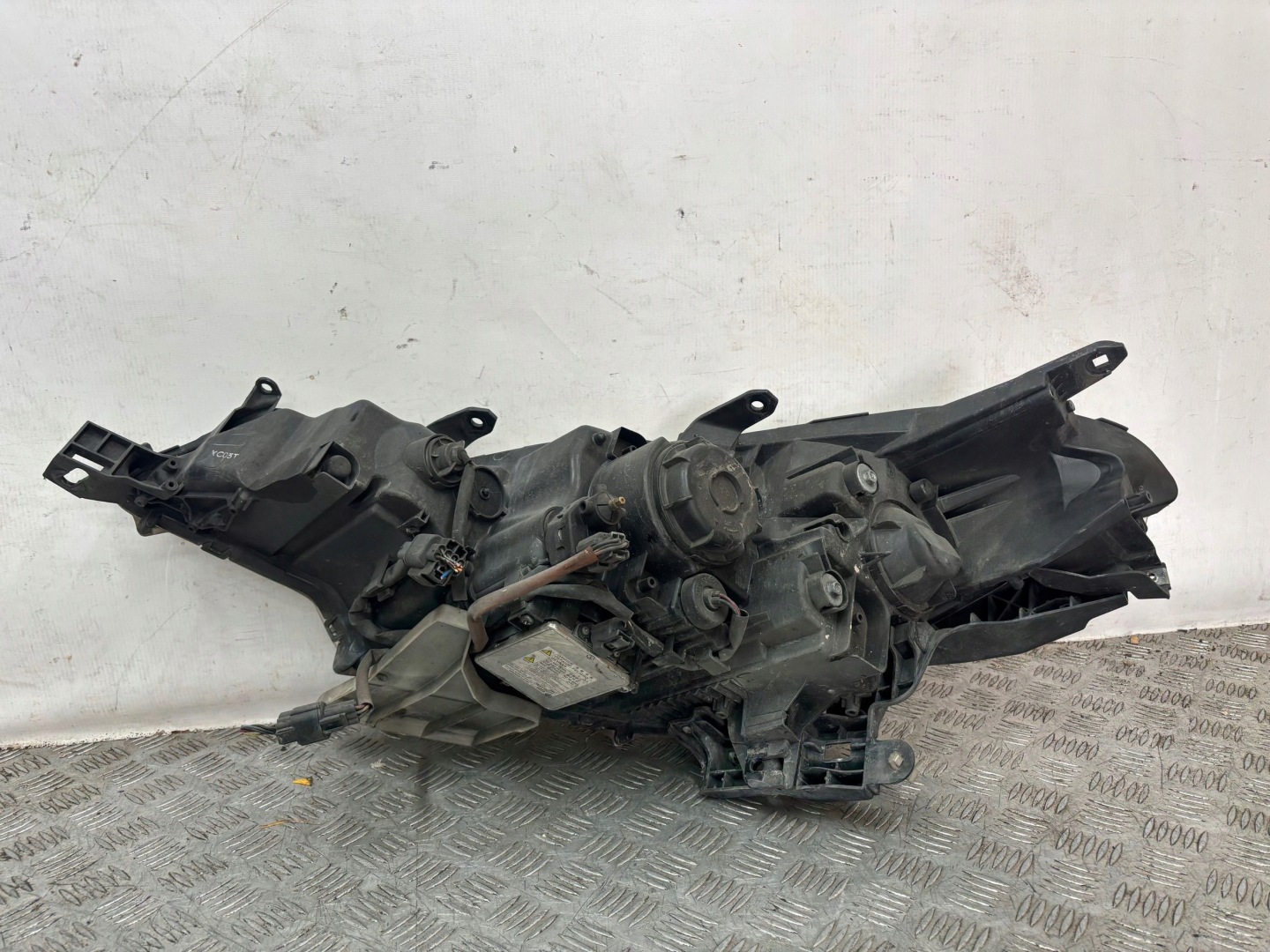 REFLEKTOR light right XENON CITROEN C-CROSSER
