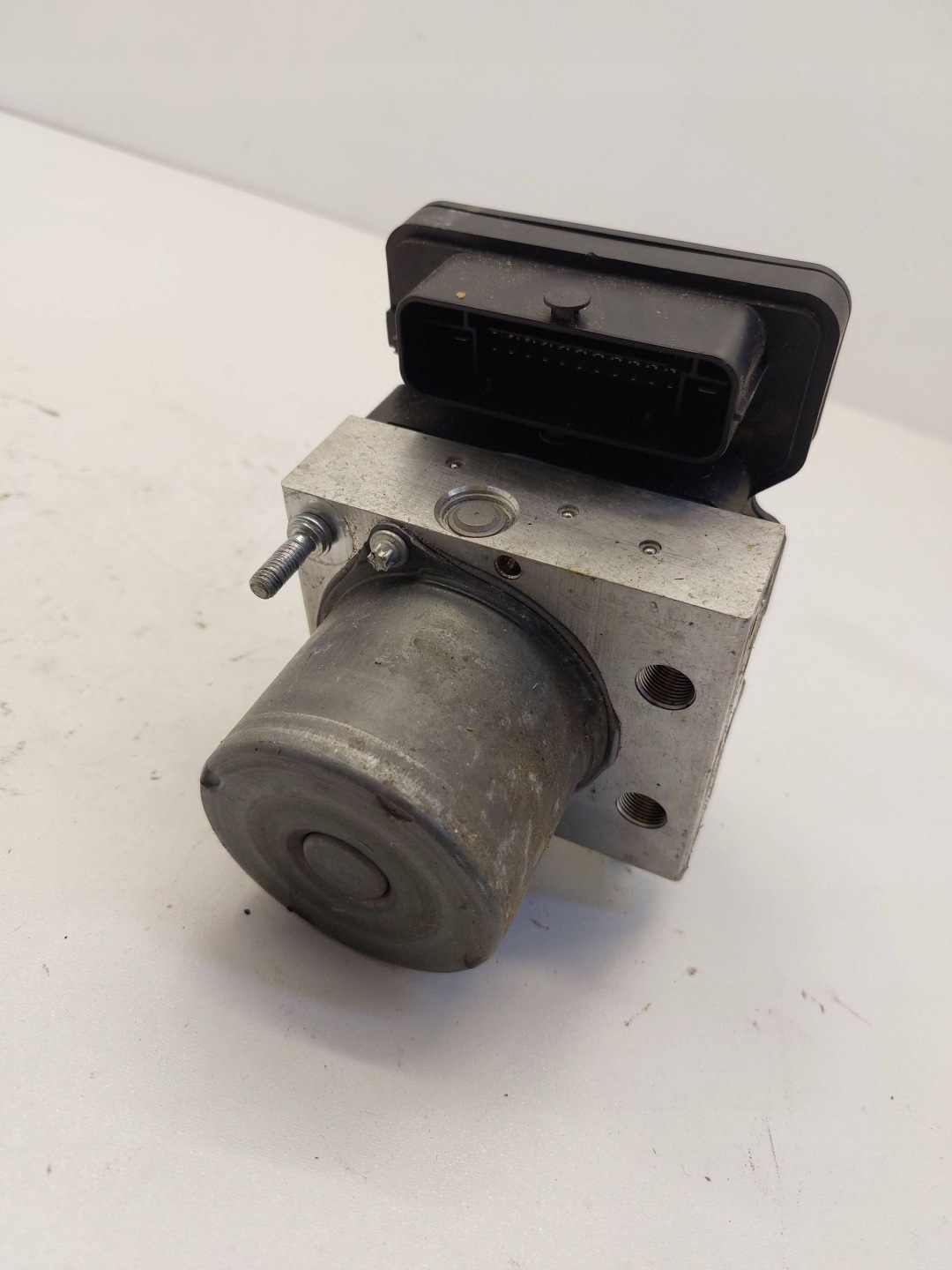 IVECO DAILY VI 6 2023r control unit pump ABS 5802365325 0265290124